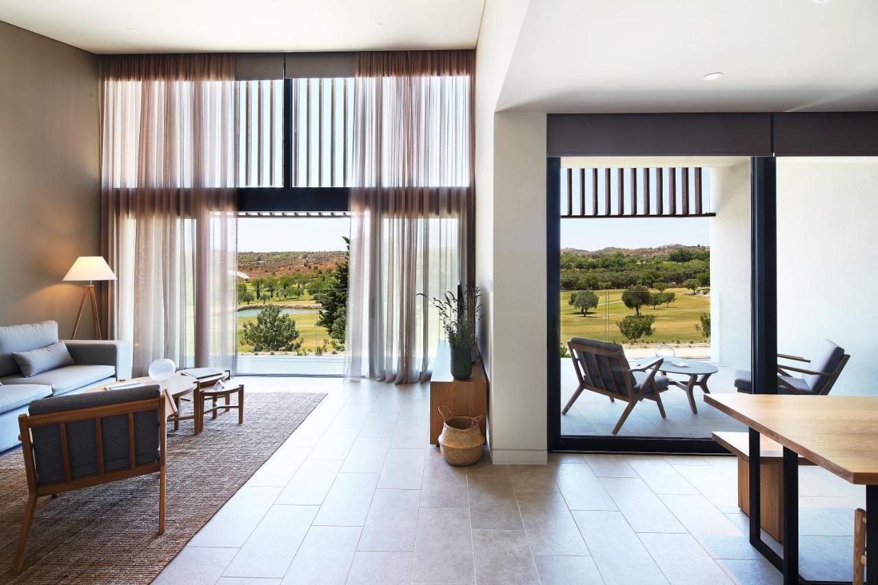 Minthis Resort Tsadha Buitenkant foto A suite at the Westin The Palm, Dubai