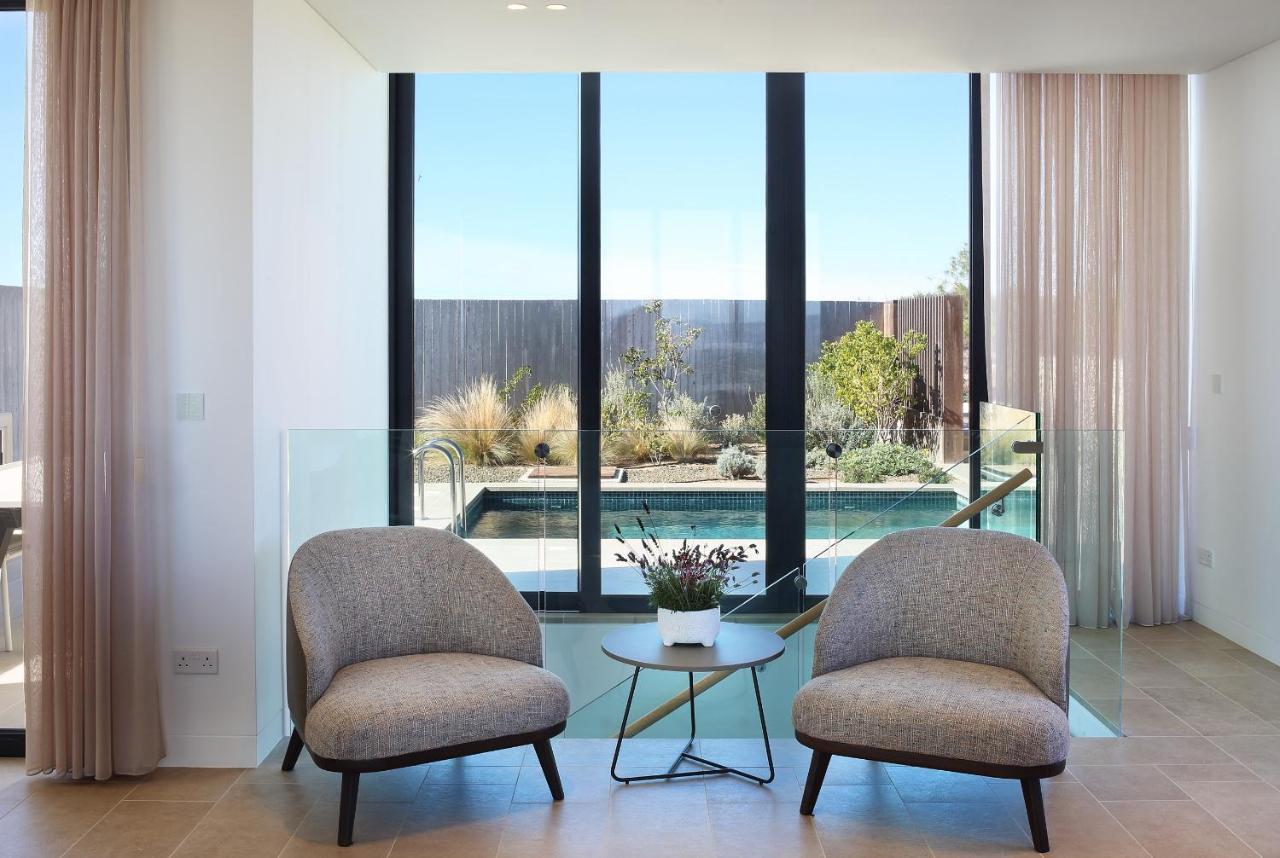 Minthis Resort Tsadha Buitenkant foto The interior of a home in the suburb of Cheltenham, Victoria, Australia.