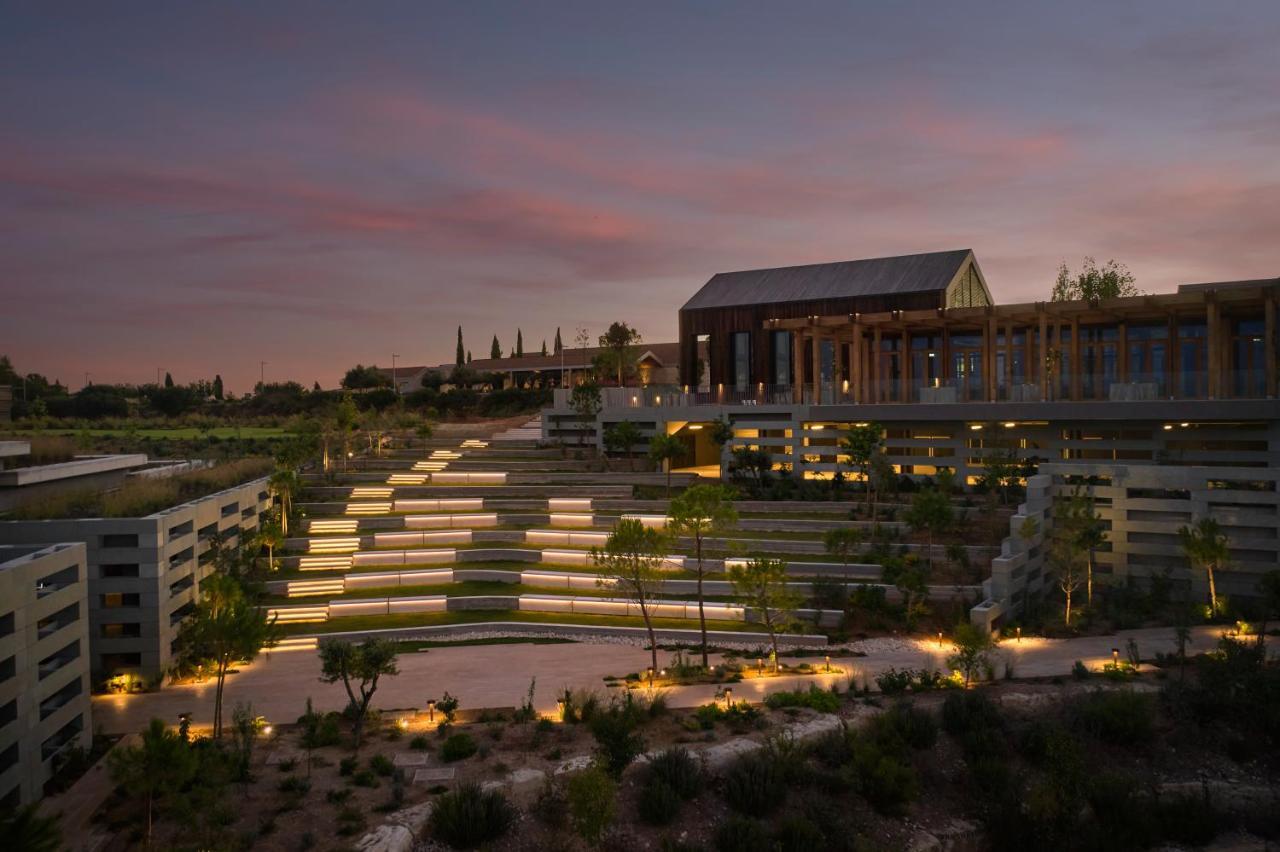 Minthis Resort Tsadha Buitenkant foto The University of Nicosia