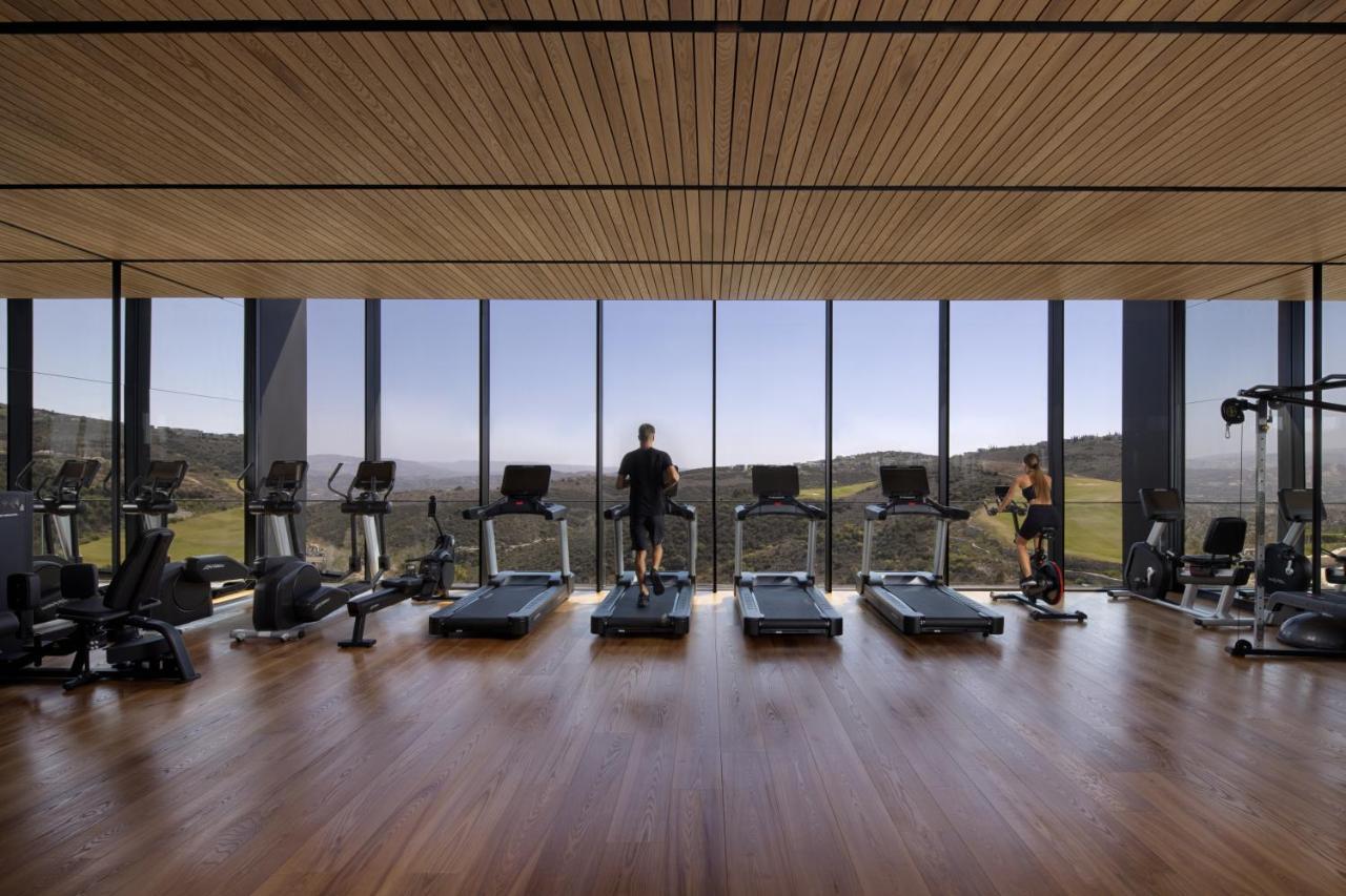 Minthis Resort Tsadha Buitenkant foto The gym at the hotel