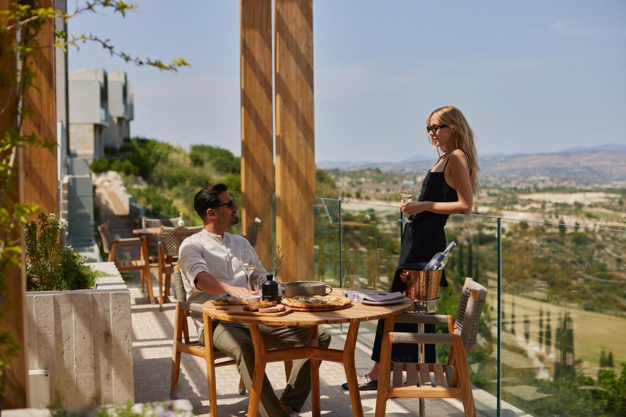 Minthis Resort Tsadha Buitenkant foto The View